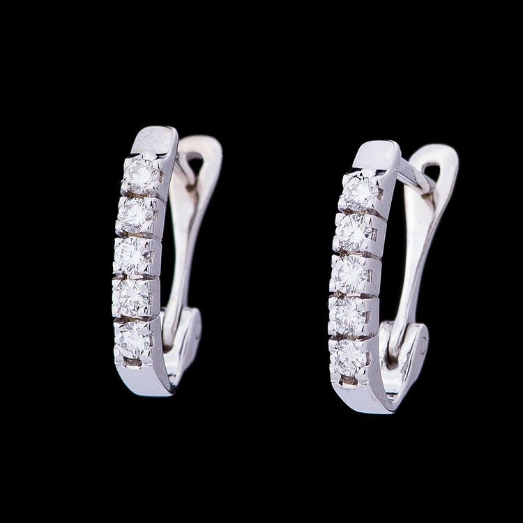 Золотые серьги с бриллиантами е0652б от ювелирного магазина Оникс - 1