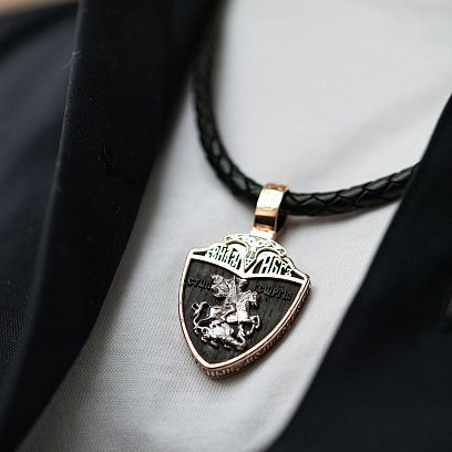 Золотий кулон "Св. Георгій Переможець" з ебеновим деревом 974з