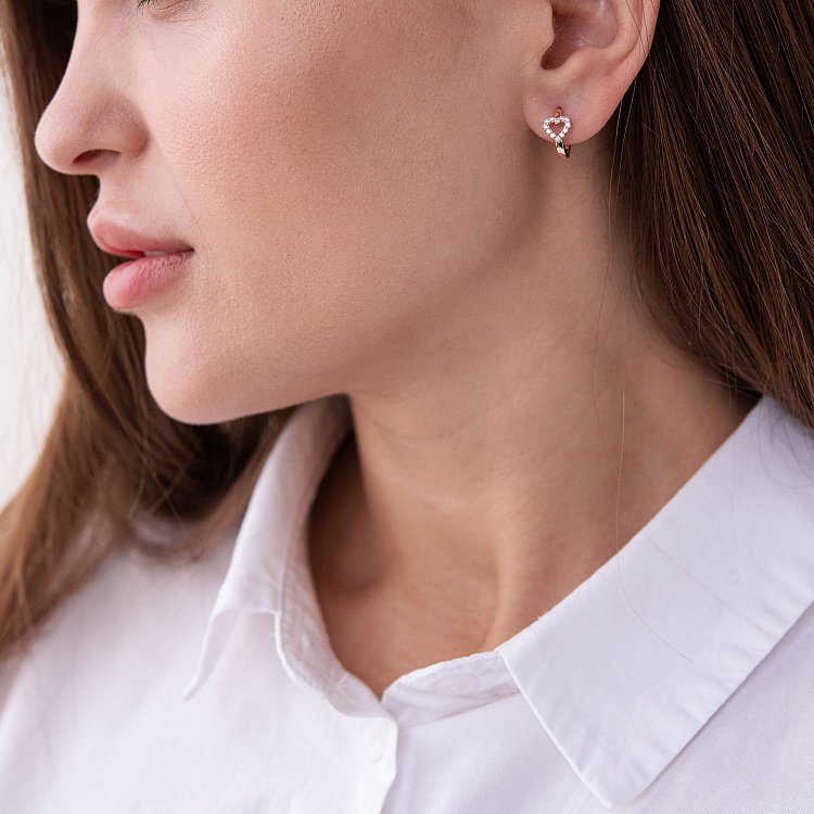 Золотые серьги - кольца "Сердечки" (фианиты) с07434 от ювелирного магазина Оникс - 1