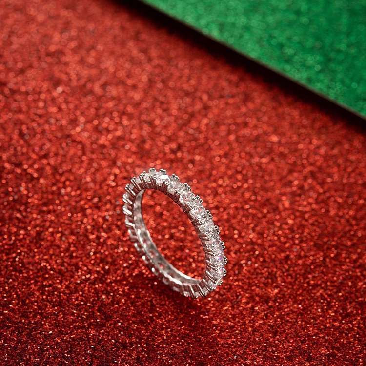 Кольцо "Paris" с дорожкой камней в белом золоте к07202 от ювелирного магазина Оникс - 13