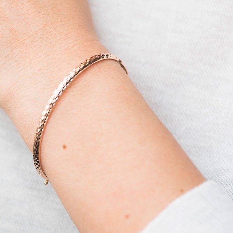 Жорсткий золотий браслет б03371 від ювелірного магазину Онікс - 3