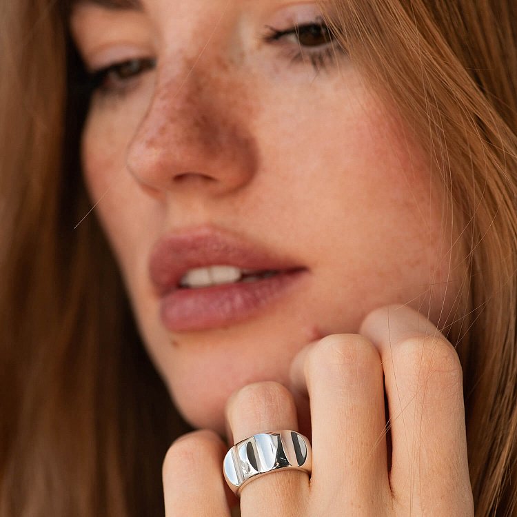 Серебряное кольцо "Ginny" 112818 от ювелирного магазина Оникс - 1