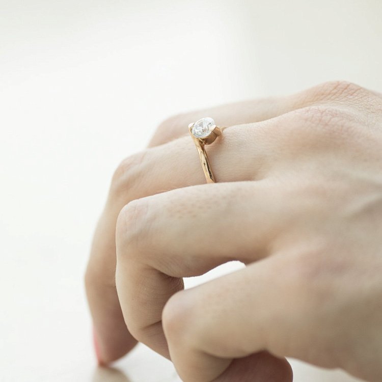 Каблучка з фіанітами к01900 від ювелірного магазину Онікс - 4