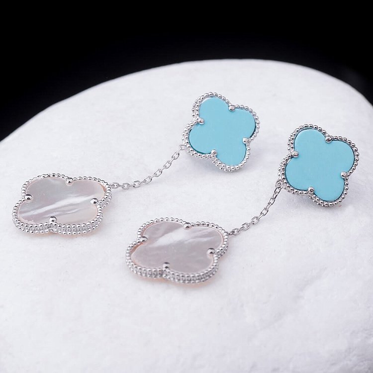 Серьги "Клевер" (перламутр, имитация бирюза, родий) 121592 от ювелирного магазина Оникс - 2