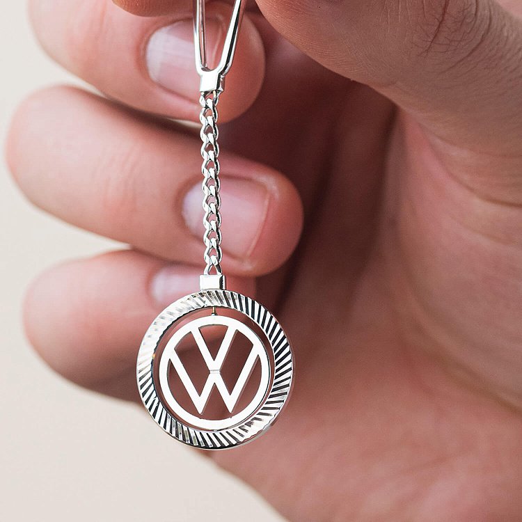 Золотой брелок "Volkswagen - Фольксваген" бр00061 от ювелирного магазина Оникс - 1
