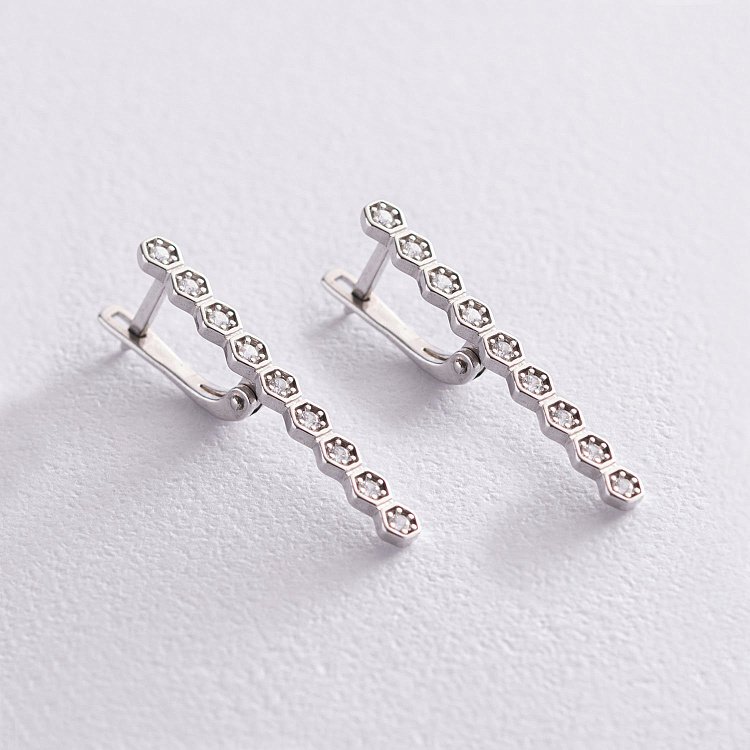 Серебряные серьги "Грани" с фианитами 122908 от ювелирного магазина Оникс