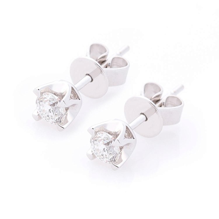 Золотые серьги-гвоздики с бриллиантами сб0218cha от ювелирного магазина Оникс