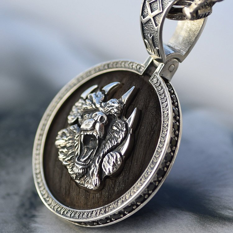 Серебряный кулон "Медведь" с эбеновым деревом и фианитами 947 от ювелирного магазина Оникс - 16