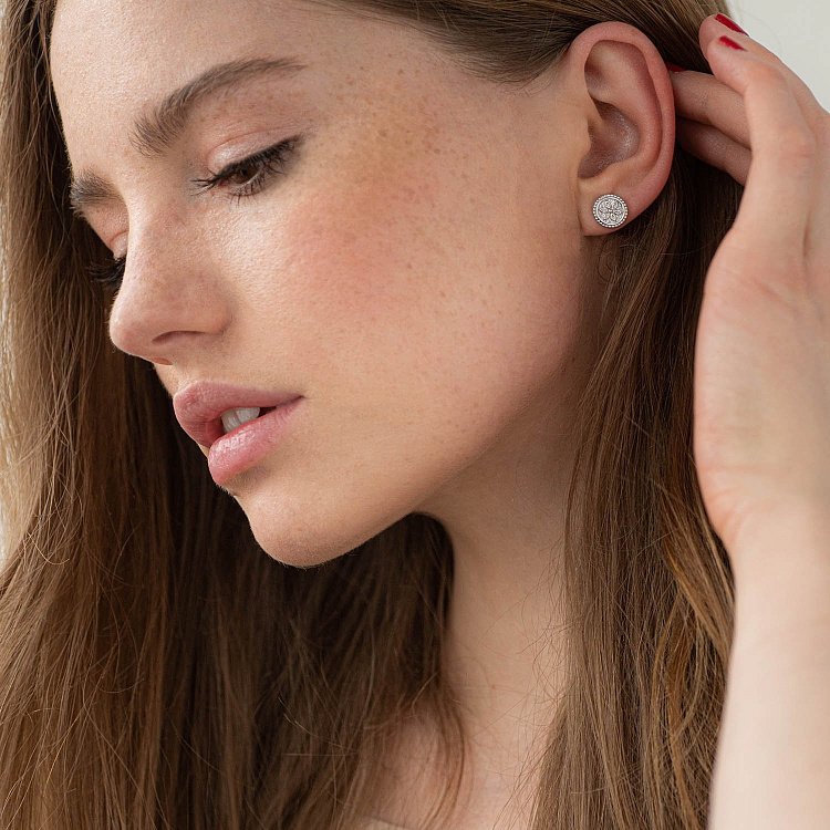 Сережки - пусети "Квіточки" в білому золоті с06919 від ювелірного магазину Онікс - 1