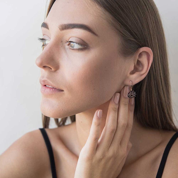 Золоті сережки з піропом (гранатом) с04161 від ювелірного магазину Онікс - 4