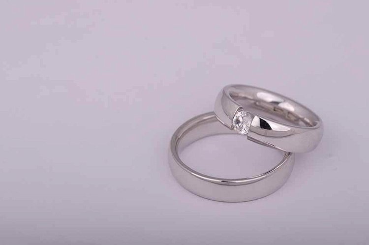 Обручка (фіаніт) обр000140 від ювелірного магазину Онікс - 2