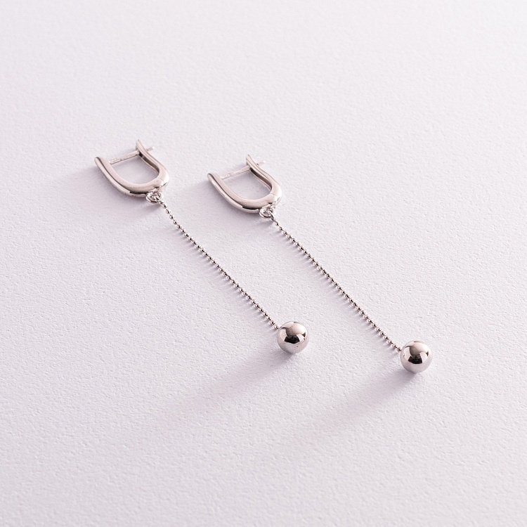 Срібні сережки "Кульки" на ланцюжку 123150 від ювелірного магазину Онікс