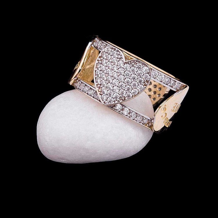 Золотое кольцо с фианитами к04710 от ювелирного магазина Оникс - 1