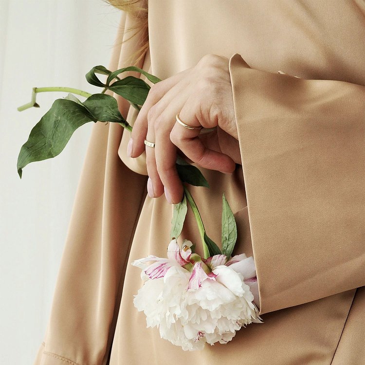 Тонка каблучка "Мінімалізм" в жовтому золоті обр00333 від ювелірного магазину Онікс - 22