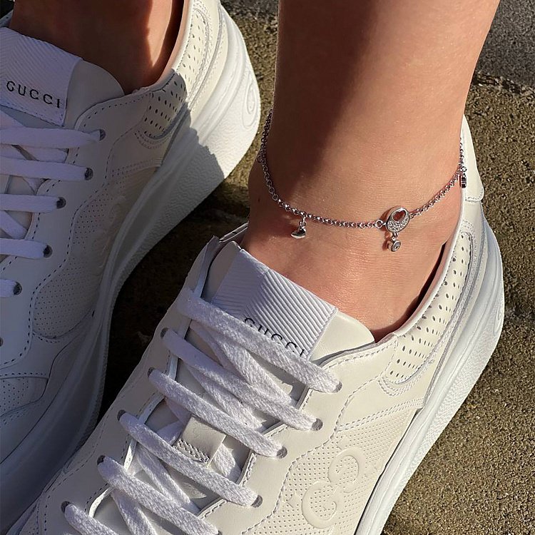 Срібний браслет "Сердечка" з фіанітами на ногу 141568 від ювелірного магазину Онікс - 3