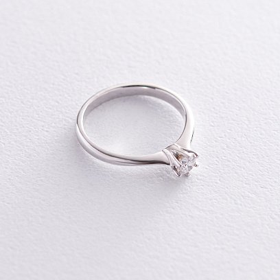 Помолвочное золотое кольцо с бриллиантом кб06297