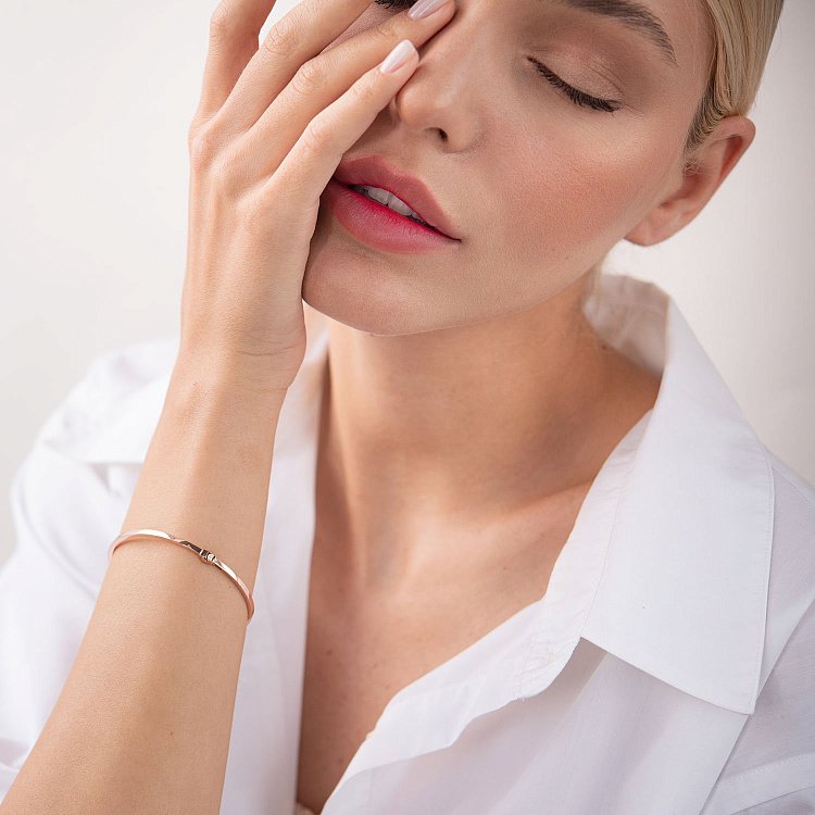 Жорсткий браслет з червоного золота б03736 від ювелірного магазину Онікс - 2