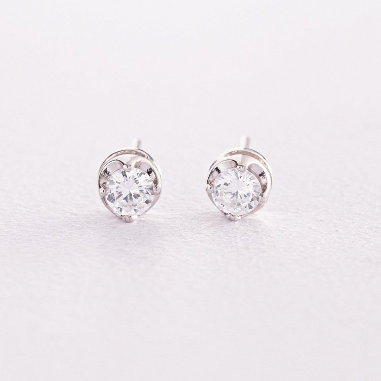 Серебряные серьги - пусеты с фианитами 121786 от ювелирного магазина Оникс