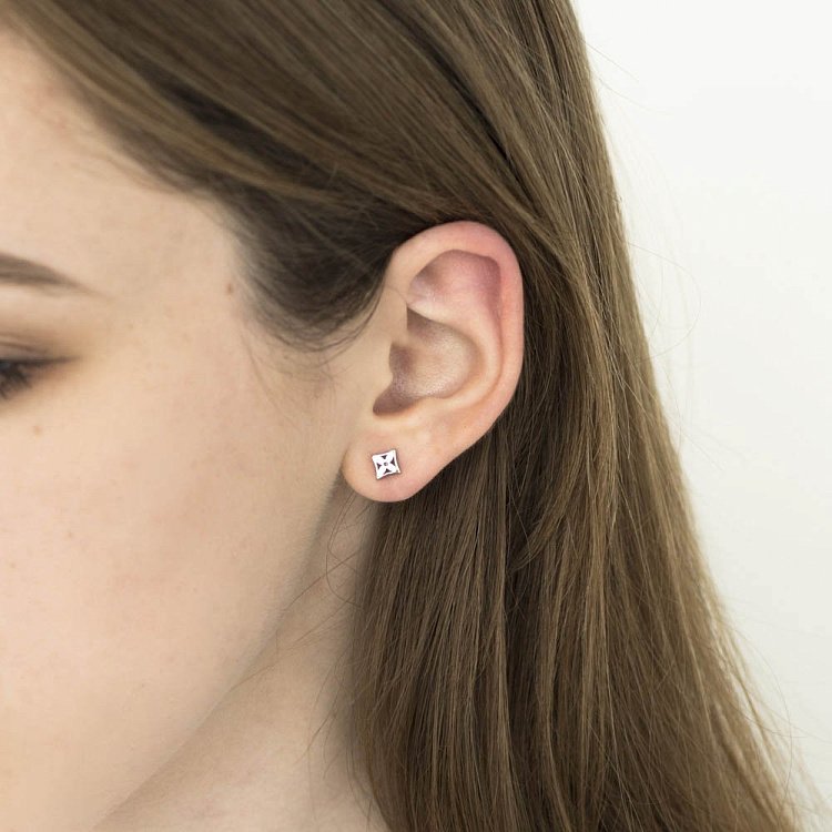 Золотые серьги-пусеты "Клевер" с232 от ювелирного магазина Оникс - 2