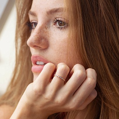 Золота каблучка з фіанітами к07571 №2