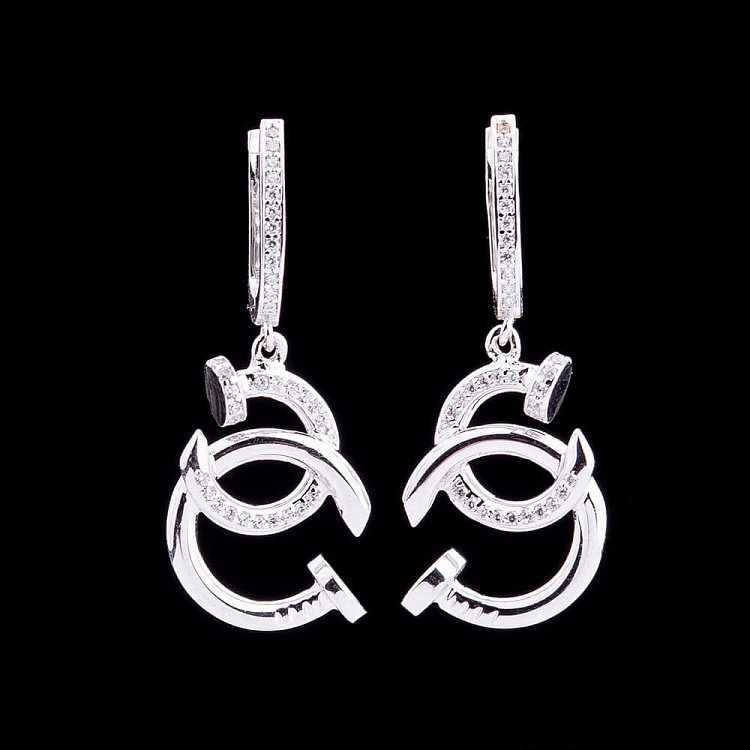 Эксклюзивные золотые серьги с фианитами с03930 от ювелирного магазина Оникс - 2