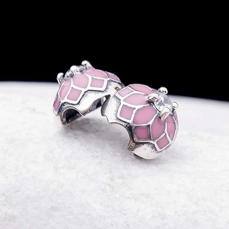 Серебряный шарм "Цветочек" с эмалью 132306р от ювелирного магазина Оникс - 1