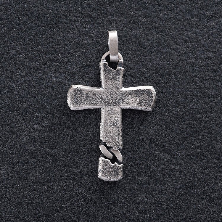 Срібний хрестик із чорнінням 7093 від ювелірного магазину Онікс