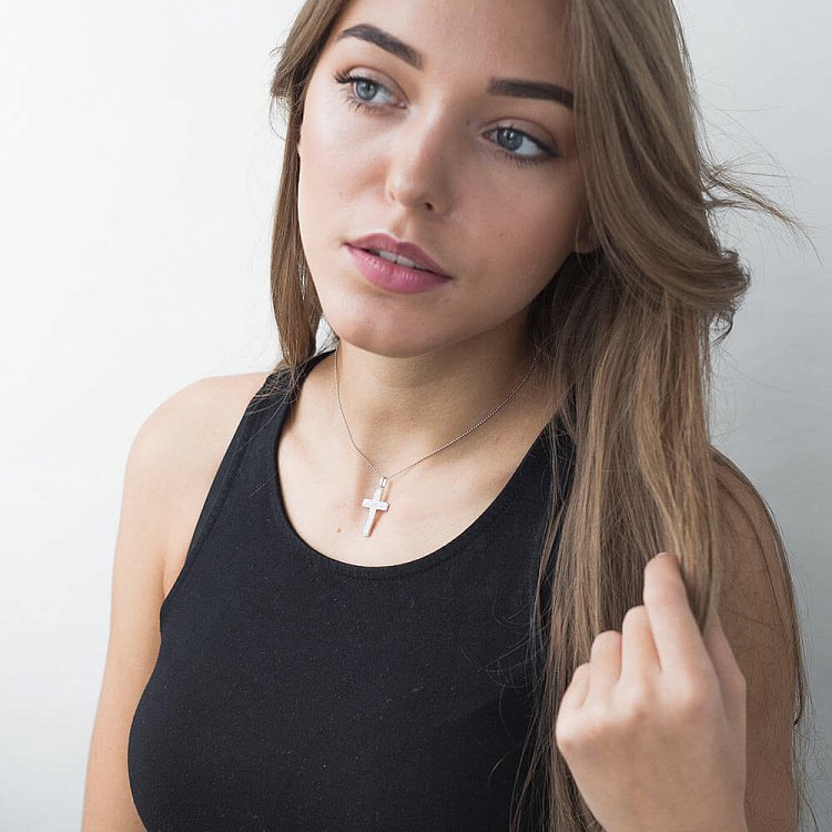 Золотая подвеска - крестик с бриллиантами пб0051gm от ювелирного магазина Оникс - 2