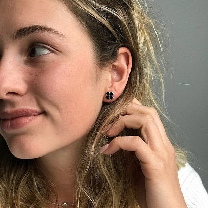 Серебряные серьги-пусеты "Клевер" (эмаль) 122428 №6