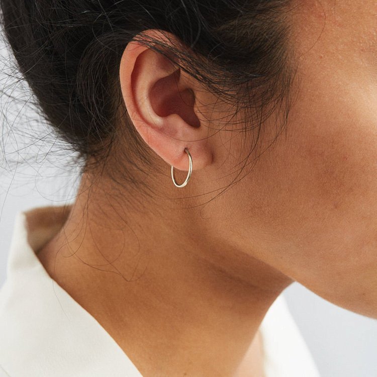 Сережки-пусети "Келлі"в сріблі 122627 від ювелірного магазину Онікс