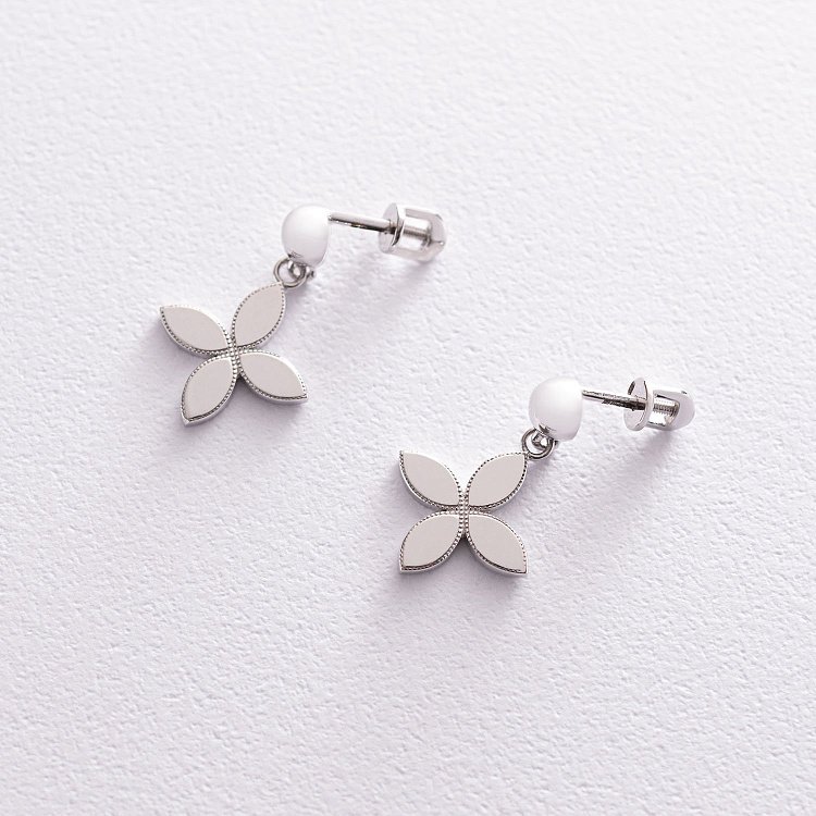 Сережки - пусети "Конюшина" в білому золоті с07070 від ювелірного магазину Онікс