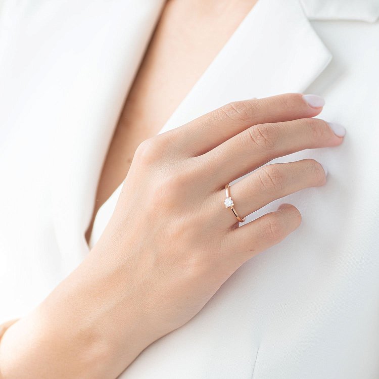 Золота заручальна каблучка з діамантом кб0235 від ювелірного магазину Онікс - 3