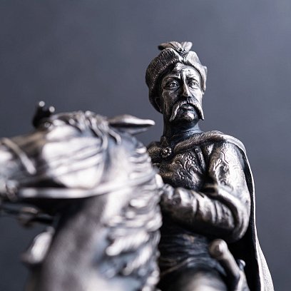 Серебряная фигура ручной работы "Богдан Хмельницкий на коне" 23106 №4