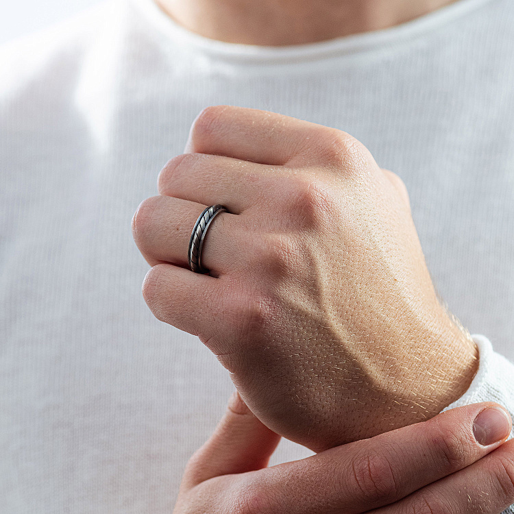 Мужское серебряное кольцо (чернение) 1276 от ювелирного магазина Оникс - 3