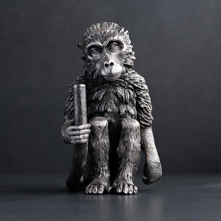 Срібна фігура ручної роботи 23110 від ювелірного магазину Онікс