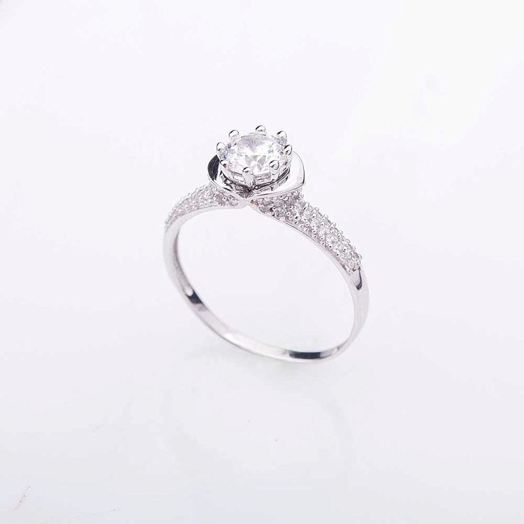 Золота заручальна каблучка з фіанітами к04548 від ювелірного магазину Онікс