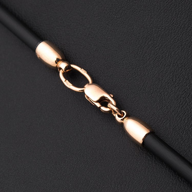 Каучуковый шнурок с золотой гладкой застежкой (3мм) кол00450 от ювелирного магазина Оникс - 5