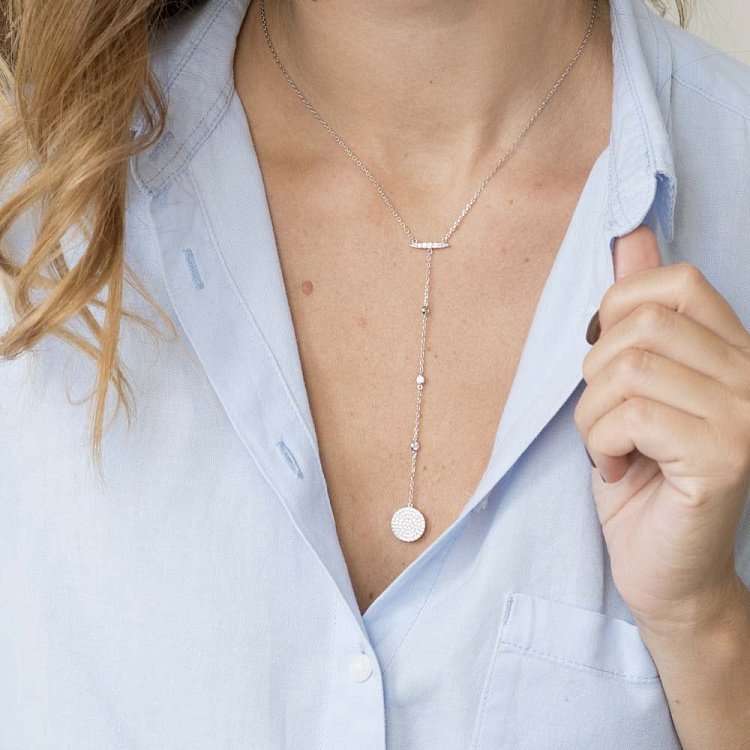 Серебряное колье с фианитами 18503 от ювелирного магазина Оникс