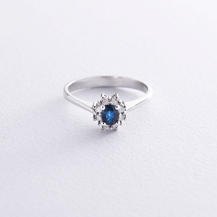 Золотое кольцо с бриллиантами и сапфиром JMSR8525 от ювелирного магазина Оникс