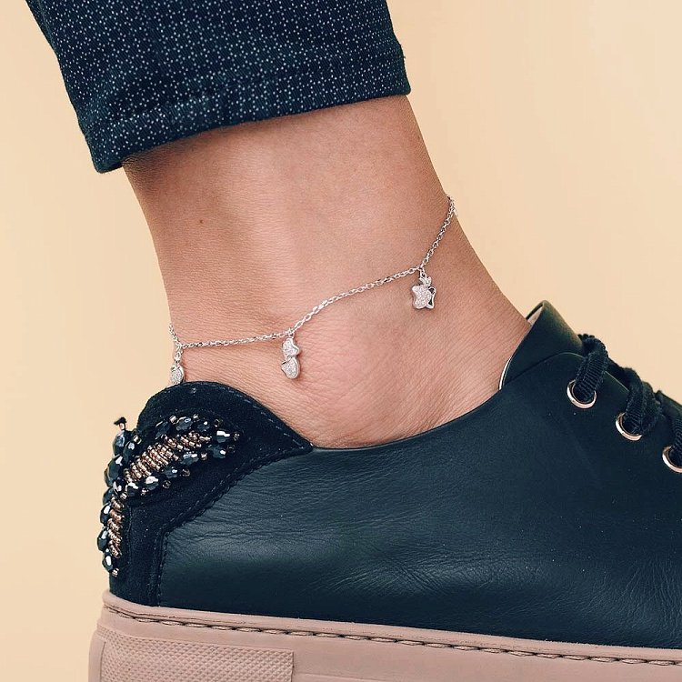 Срібний браслет на ногу з фіанітами 14931 від ювелірного магазину Онікс