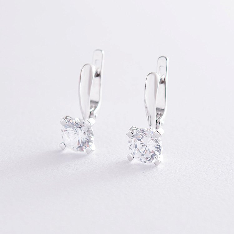 Золотые серьги с фианитами с04443 от ювелирного магазина Оникс