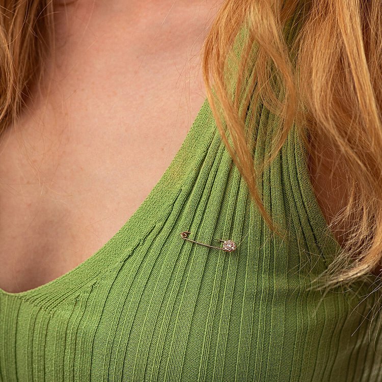 Золотая булавка "Цветок" (фианиты) зак00239 от ювелирного магазина Оникс - 1