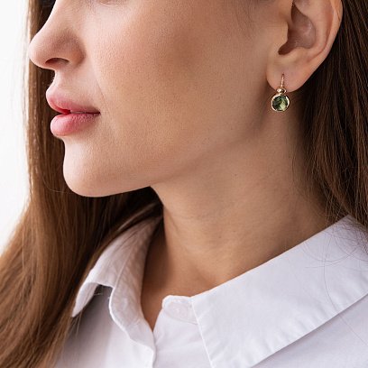 Золотые серьги с зелеными фианитами с07406 №3