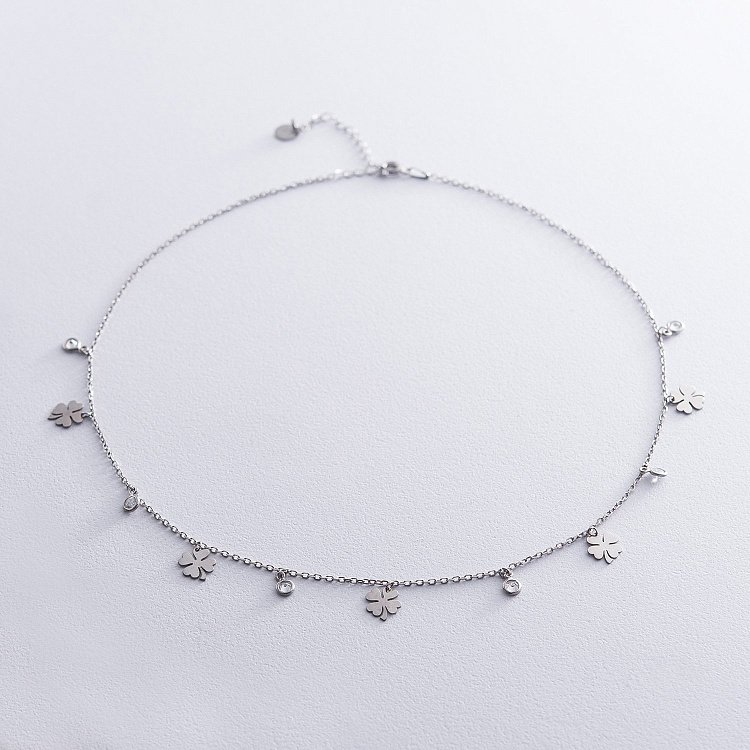 Серебряное колье Клевера с фианитами 18875 от ювелирного магазина Оникс