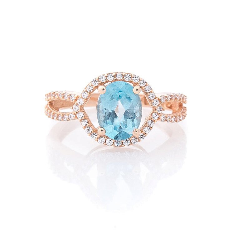 Золотое кольцо с голубым топазом и фианитами к04656 от ювелирного магазина Оникс - 2