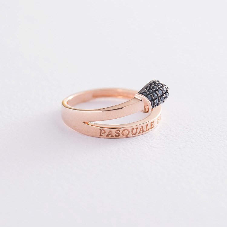 Золота каблучка "Сірник" (чорні фіаніти) к06266 від ювелірного магазину Онікс