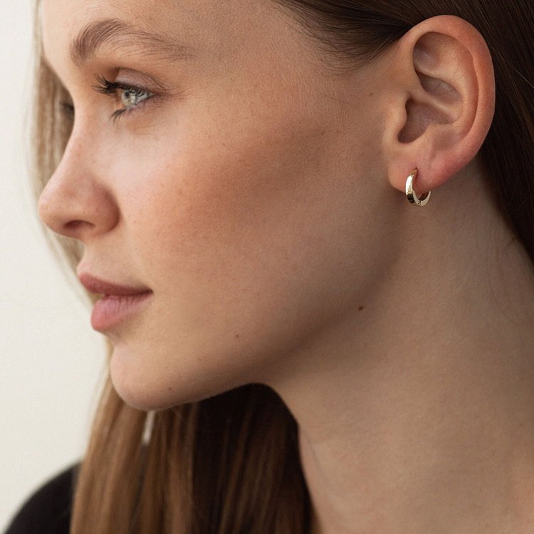 Сережки - кільця в жовтому золоті с08715 від ювелірного магазину Онікс - 1