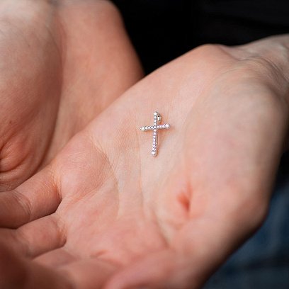 Золотой крестик с бриллиантами пб0128gm №2