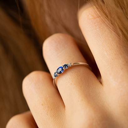 Золота каблучка з сапфірами і діамантами кб0566lg №2