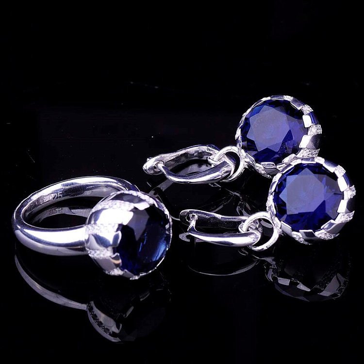 Серебряное кольцо с фианитами 111585 от ювелирного магазина Оникс - 4